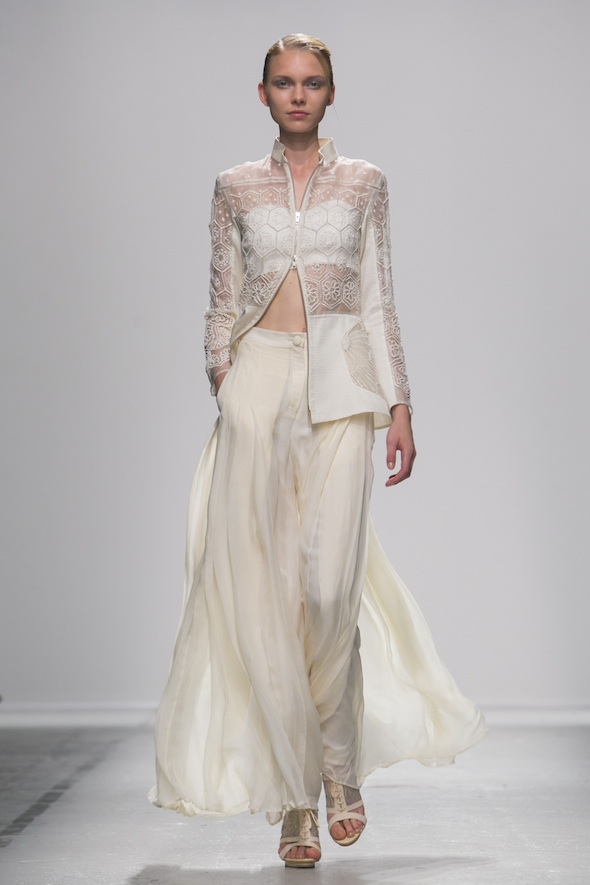 Rahul Mishra Ready to Wear Collection Spring Summer 2015 fashion show in Paris